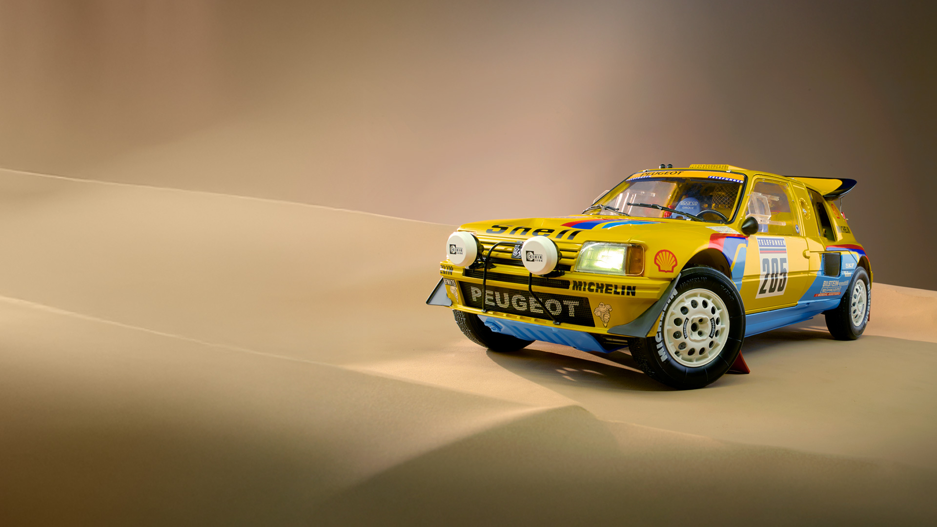 Peugeot 205 Dakar - Hero Banner Desktop 01